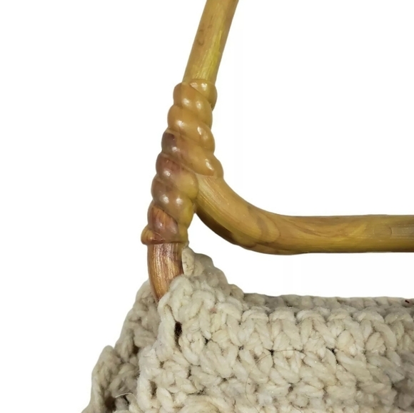 Neutral Beige 3D Crochet Knit Purse Wood Look Handles Lined Boho Nubby Handbag - Picture 4 of 9